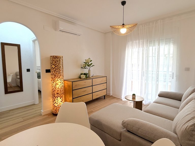 Apartment for Sale in Torrevieja, Alicante 1