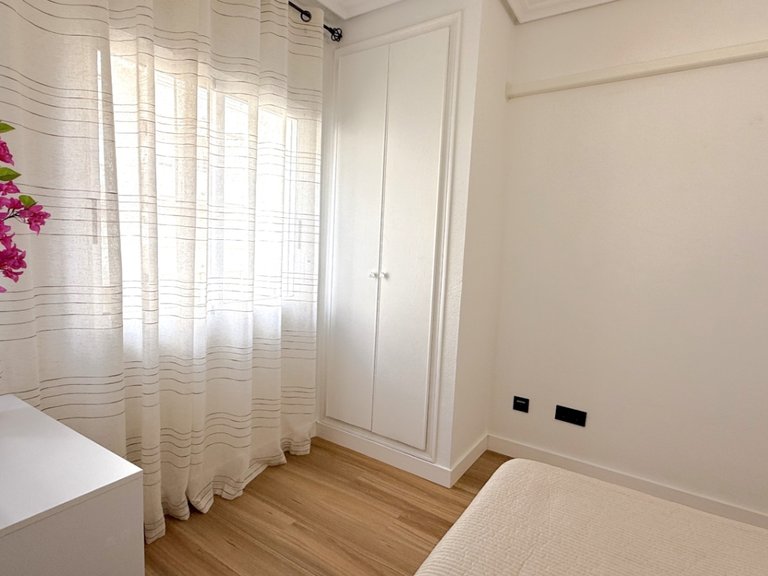Apartment for Sale in Torrevieja, Alicante 27