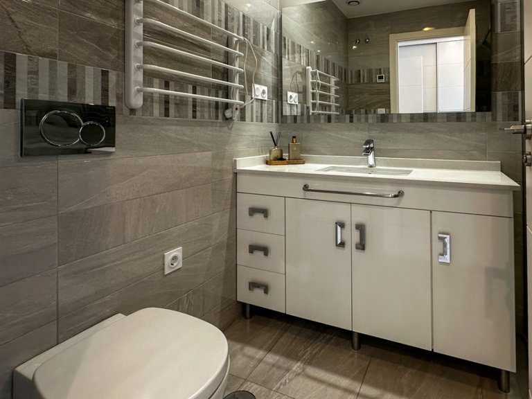 Apartment for Sale in Costa Blanca Torrevieja, Alicante 32