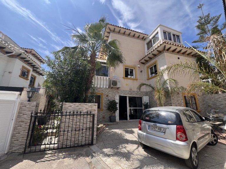 Villa for Sale in Inland Orihuela, Alicante 1