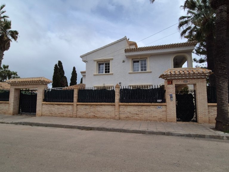 Villa for Sale in Inland Orihuela, Alicante 3