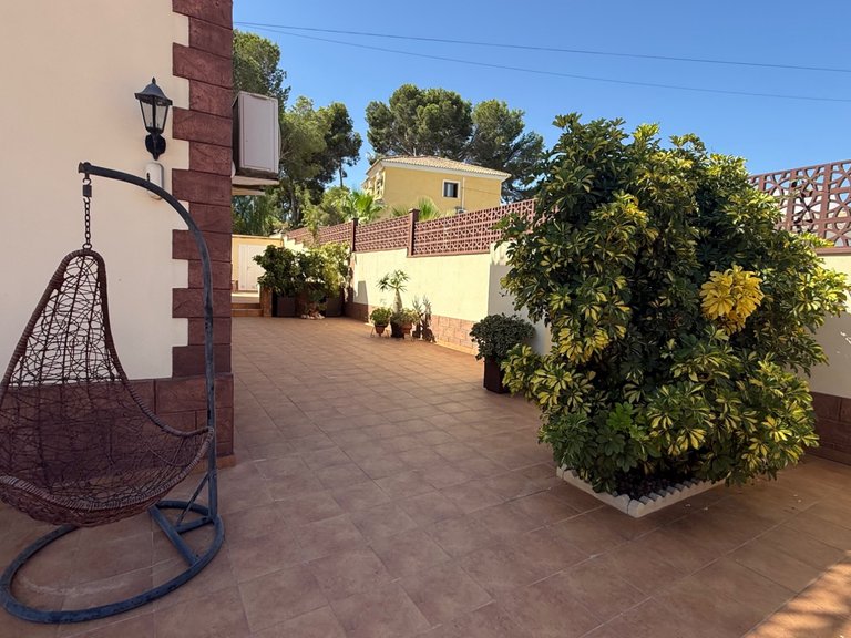 Villa for Sale in Costa Blanca Torrevieja, Alicante 3