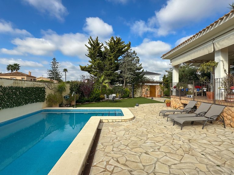 Villa for Sale in Costa Blanca Dehesa De Campoamor, Alicante 4
