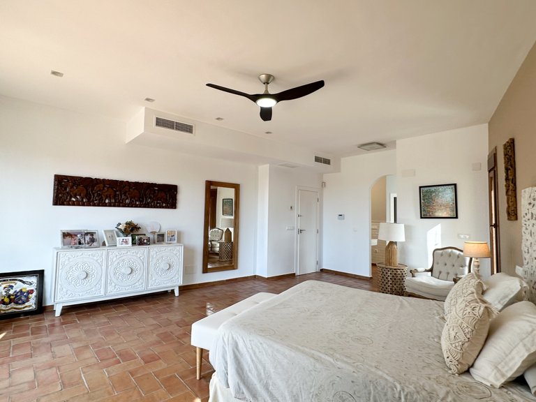 Villa for Sale in Costa Blanca Dehesa De Campoamor, Alicante 45