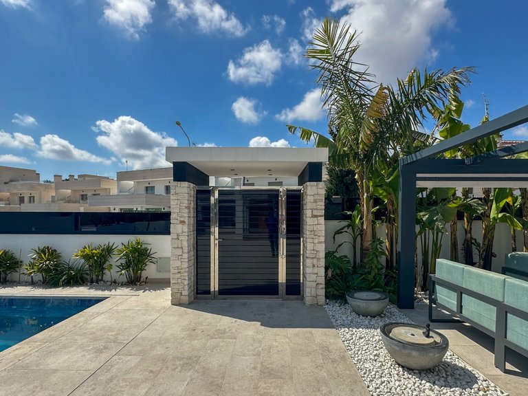 Villa for Sale in Costa Blanca Orihuela Costa, Alicante 9