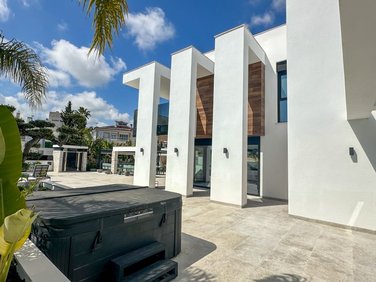 Villa for Sale in Costa Blanca Orihuela Costa, Alicante 20