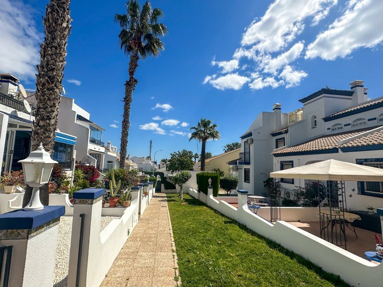 Town House for Sale in Orihuela Costa, Alicante 38