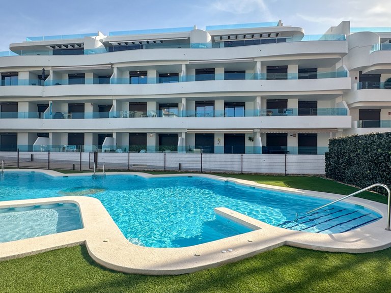 Apartment for Sale in Costa Blanca Orihuela Costa, Alicante 2