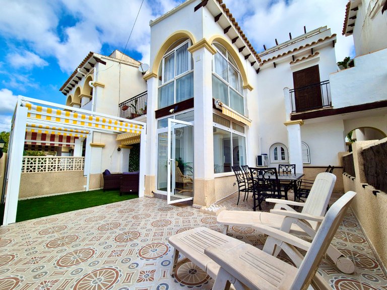 Villa for Sale in San Miguel De Salinas, Alicante 1