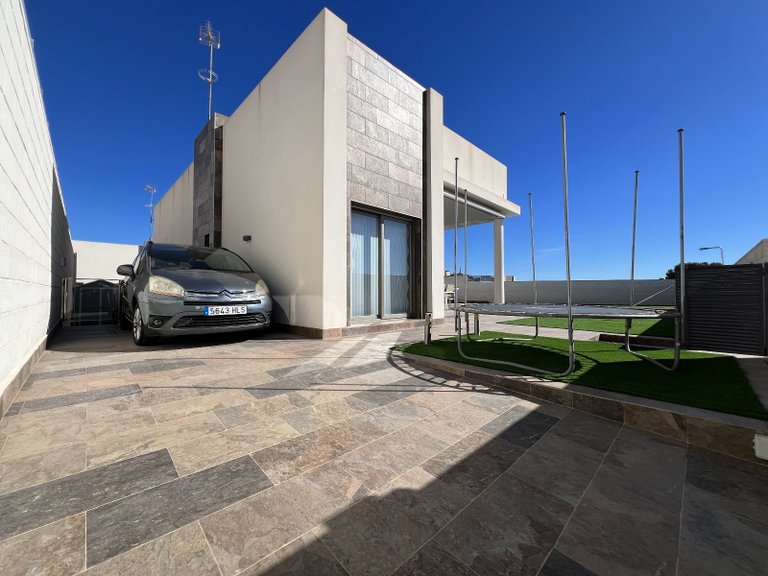 Villa for Sale in Costa Blanca Orihuela Costa, Alicante 41