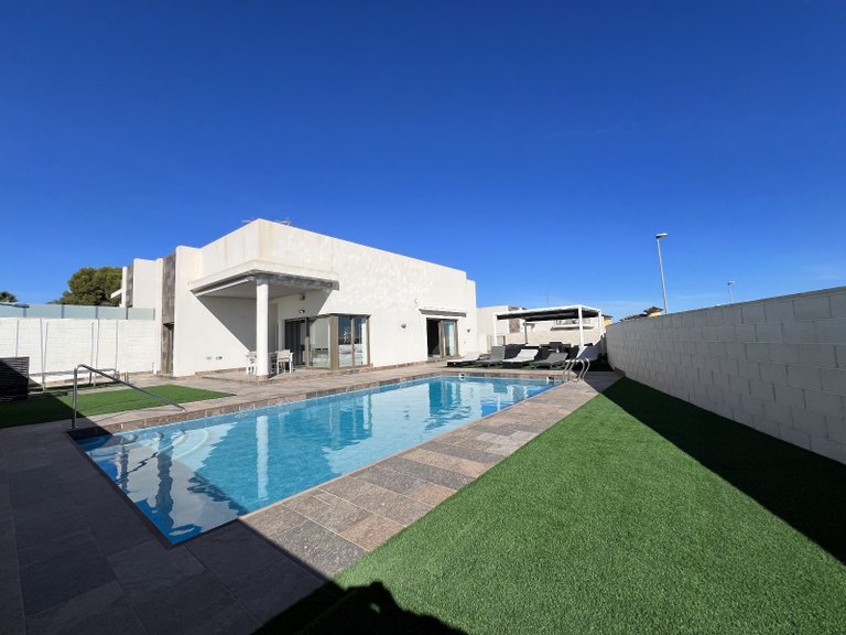 Villa for Sale in Costa Blanca Orihuela Costa, Alicante 39