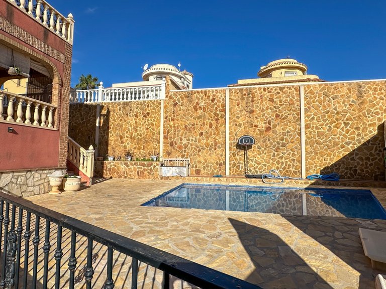 Town House for Sale in San Miguel De Salinas, Alicante 40