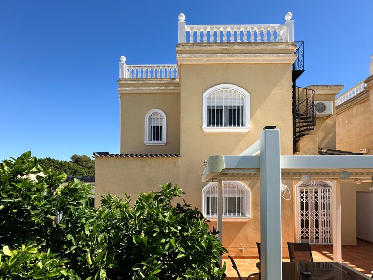 Villa for Sale in Costa Blanca Torrevieja, Alicante 34