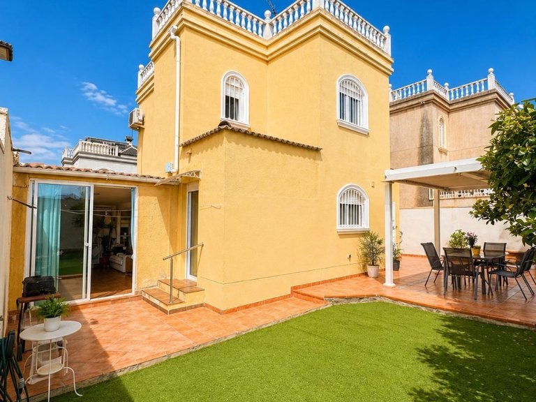 Villa for Sale in Costa Blanca Torrevieja, Alicante 43