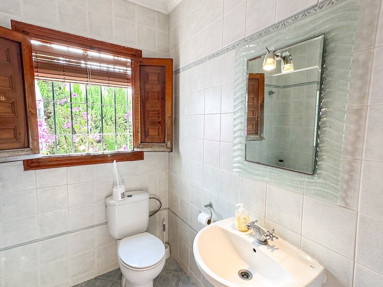 Villa for Sale in Cabo Roig, Alicante 34