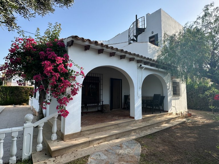 Villa for Sale in Cabo Roig, Alicante 38