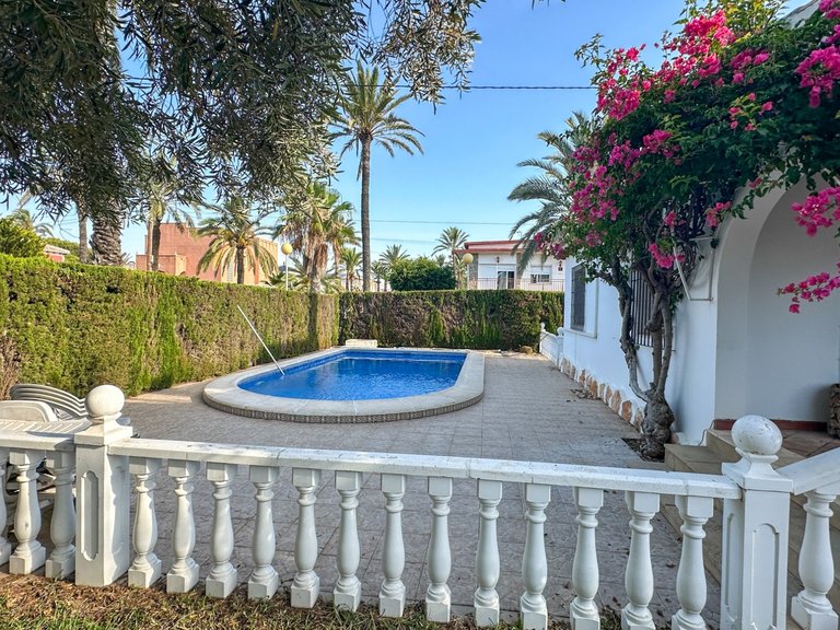 Villa for Sale in Cabo Roig, Alicante 42