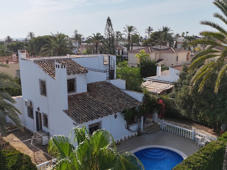 Villa for Sale in Cabo Roig, Alicante 1