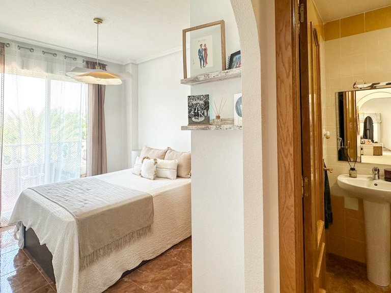 Apartment for Sale in Guardamar Del Segura, Alicante 20