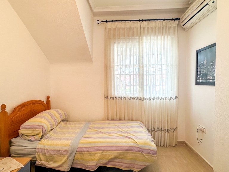 Apartment for Sale in Los Altos, Alicante 17
