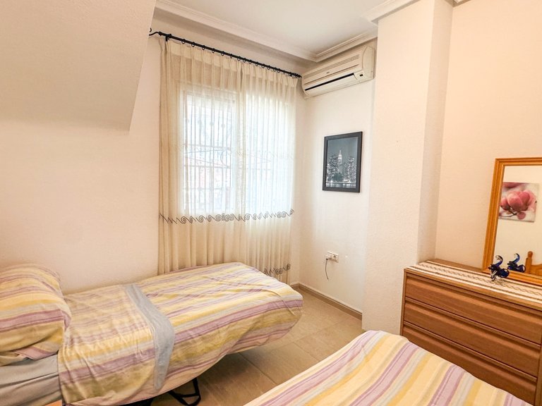 Apartment for Sale in Los Altos, Alicante 18