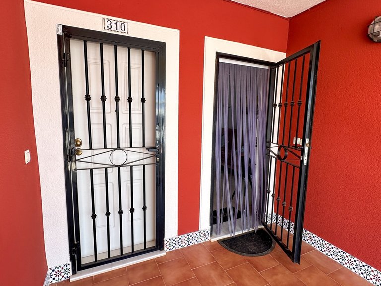 Apartment for Sale in Los Altos, Alicante 27