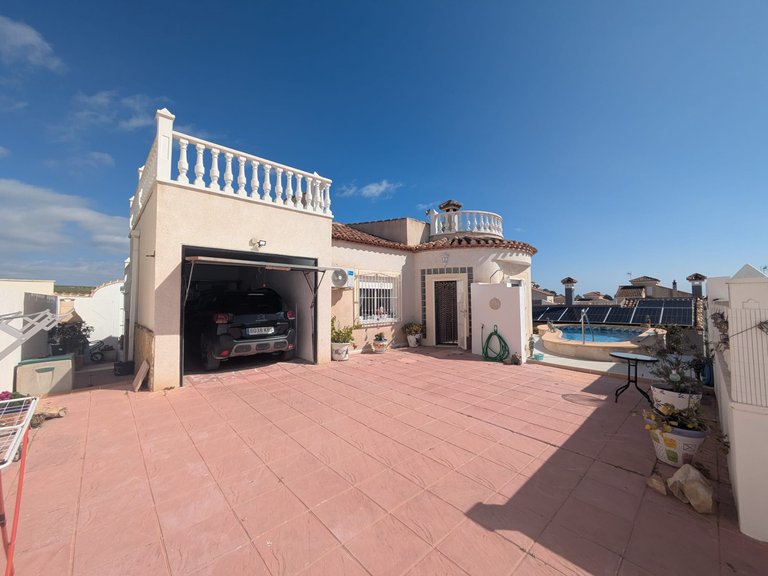 Villa for Sale in San Miguel De Salinas, Alicante 1