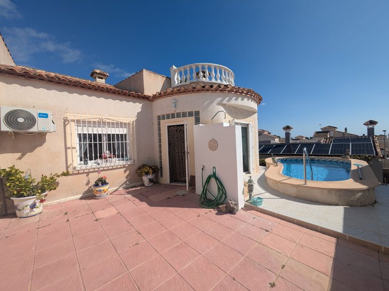 Villa for Sale in San Miguel De Salinas, Alicante 4