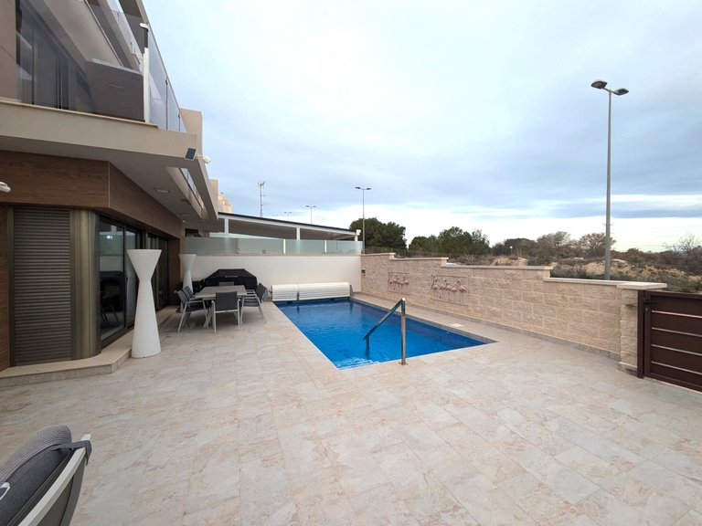 Villa for Sale in Villamartin, Alicante 3