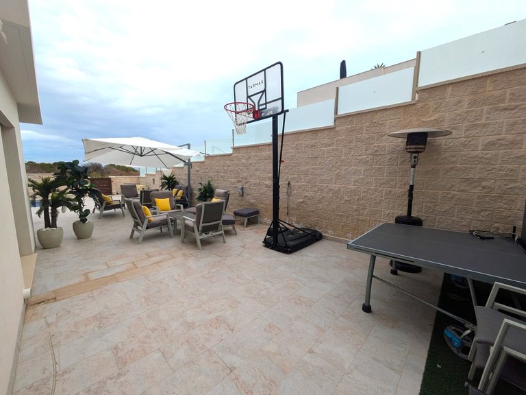 Villa for Sale in Villamartin, Alicante 6