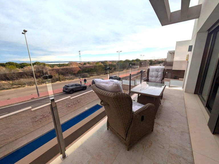 Villa for Sale in Villamartin, Alicante 19