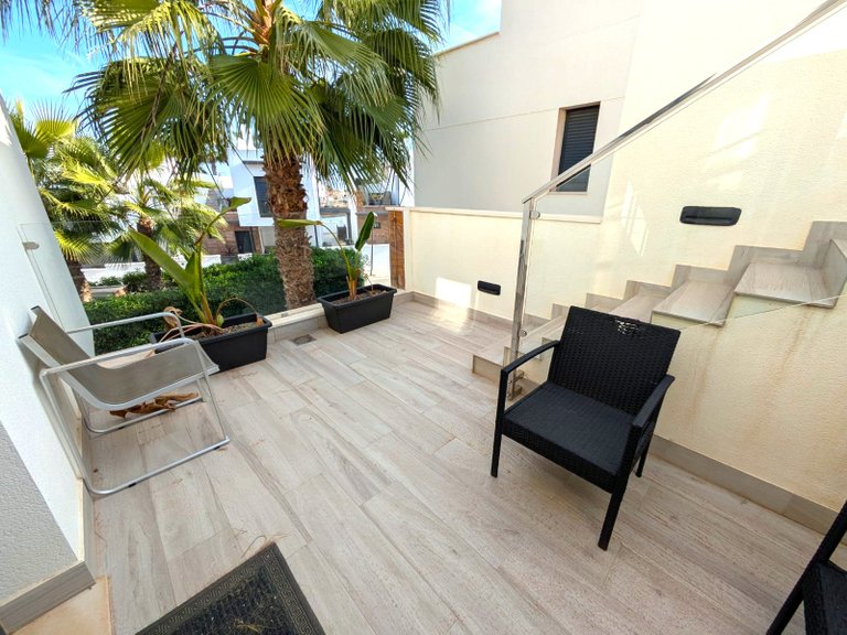 Villa for Sale in Cabo Roig, Alicante 32