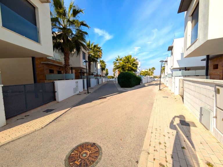 Villa for Sale in Cabo Roig, Alicante 40