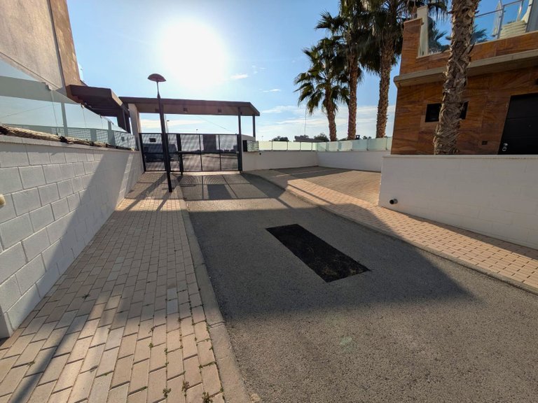 Villa for Sale in Cabo Roig, Alicante 41