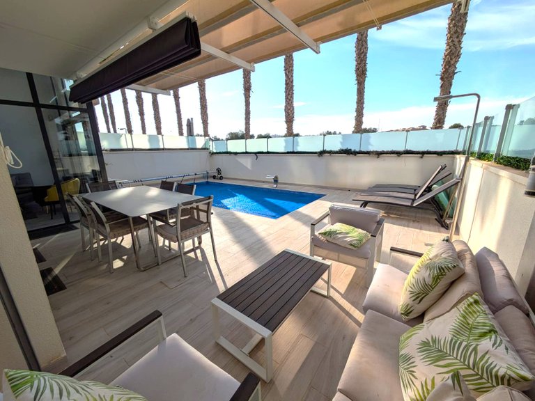 Villa for Sale in Cabo Roig, Alicante 3