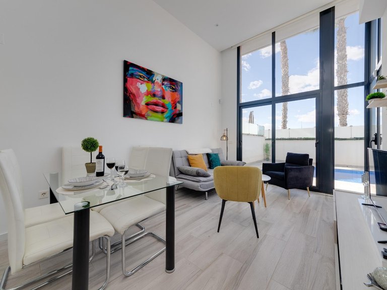 Villa for Sale in Cabo Roig, Alicante 8