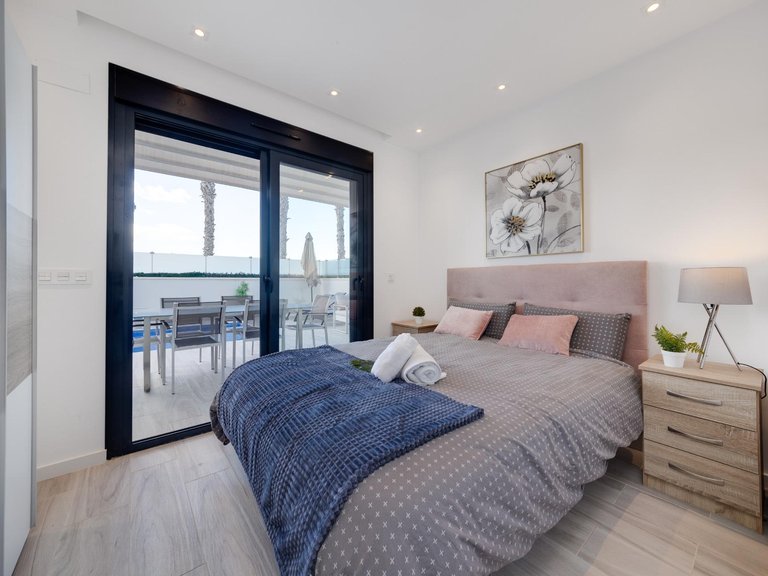 Villa for Sale in Cabo Roig, Alicante 13