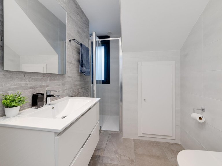 Villa for Sale in Cabo Roig, Alicante 22