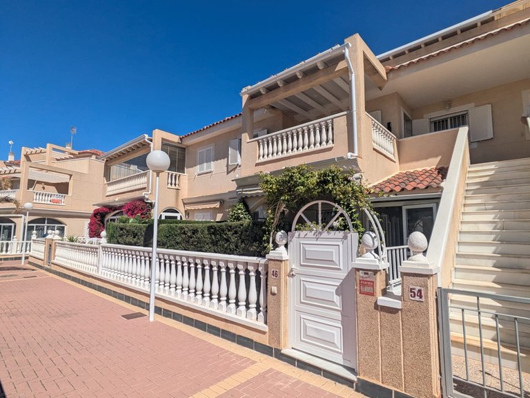 Apartment for Sale in Playa Flamenca, Alicante 1