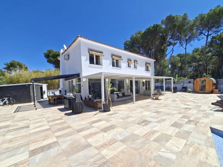 Villa for Sale in Costa Blanca Calpe, Alicante 1