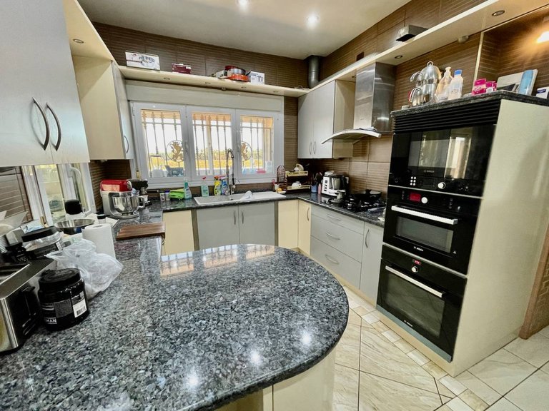 Villa for Sale in Guardamar Del Segura, Alicante 4