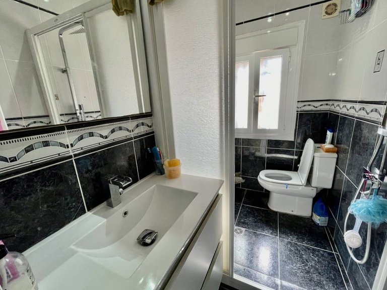 Villa for Sale in Guardamar Del Segura, Alicante 17