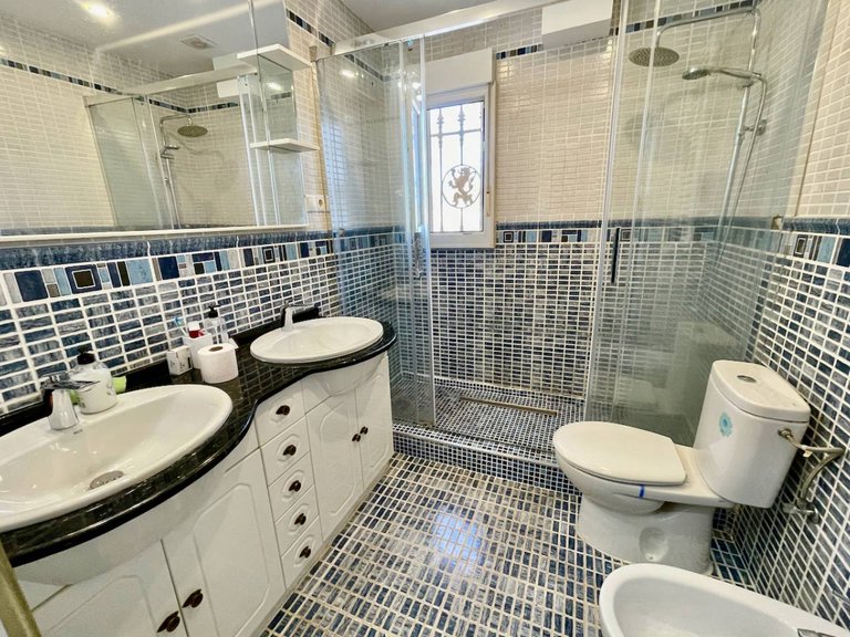 Villa for Sale in Guardamar Del Segura, Alicante 25