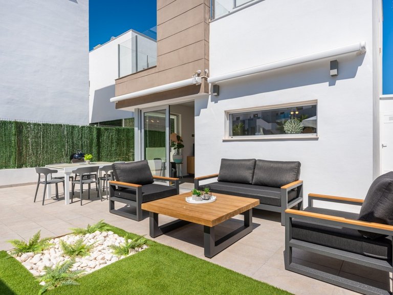 Villa for Sale in Guardamar Del Segura, Alicante 2