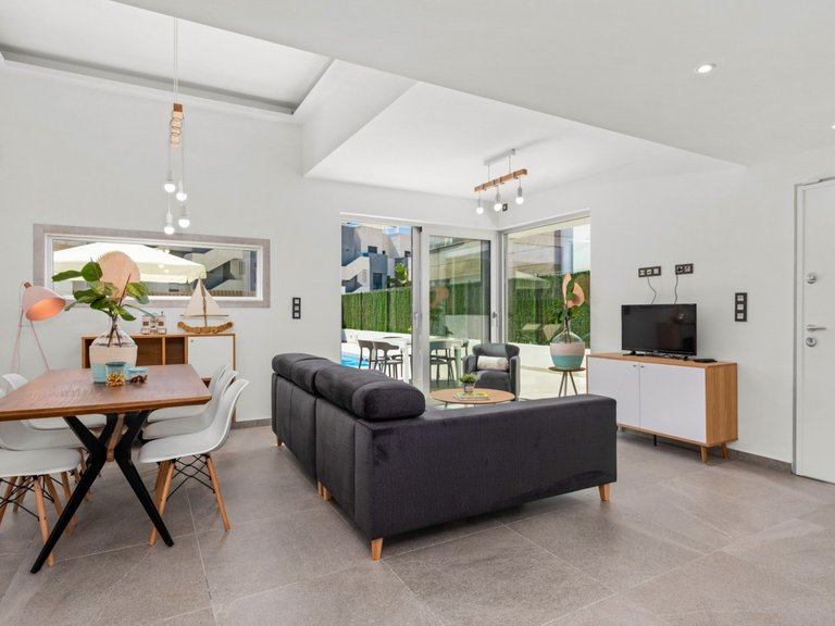 Villa for Sale in Guardamar Del Segura, Alicante 5