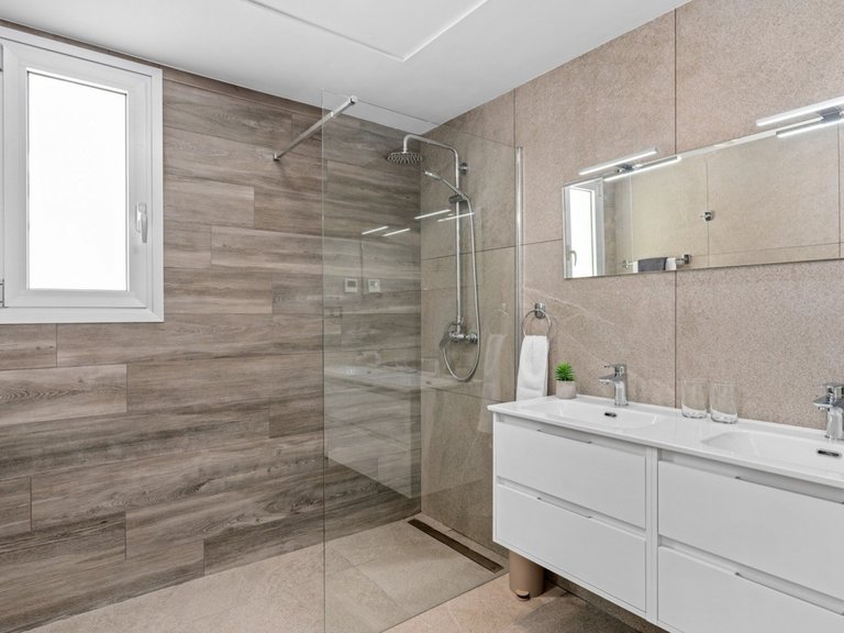 Villa for Sale in Guardamar Del Segura, Alicante 18