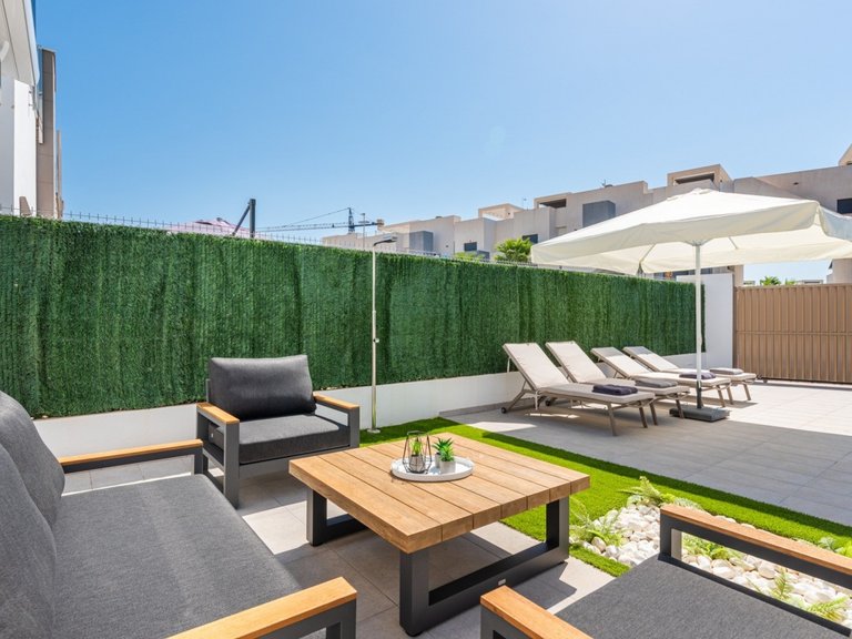 Villa for Sale in Guardamar Del Segura, Alicante 27