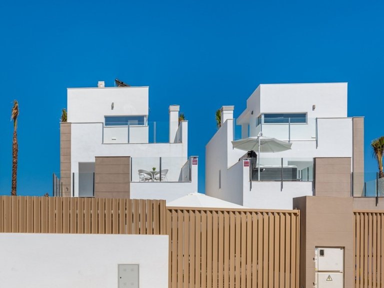 Villa for Sale in Guardamar Del Segura, Alicante 30