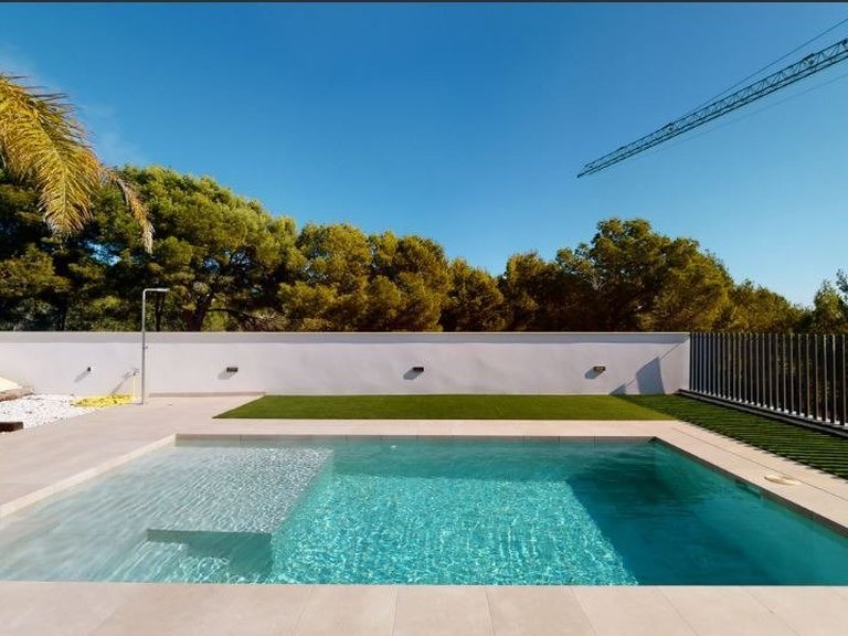 Villa for Sale in La Nucia, Alicante 2