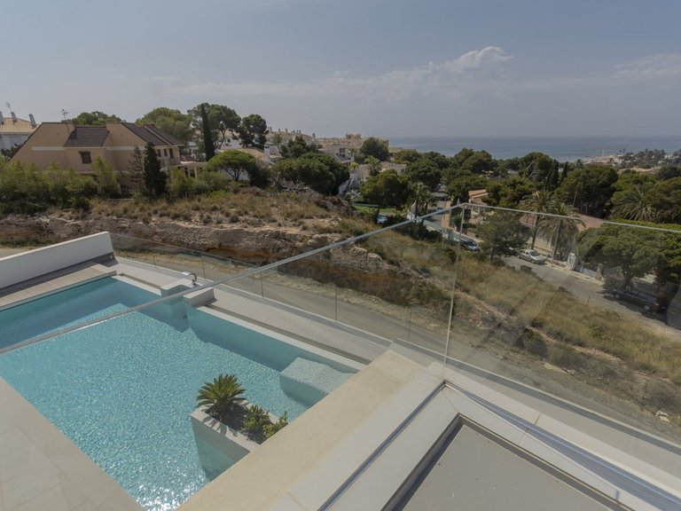 Villa for Sale in Campoamor, Alicante 4
